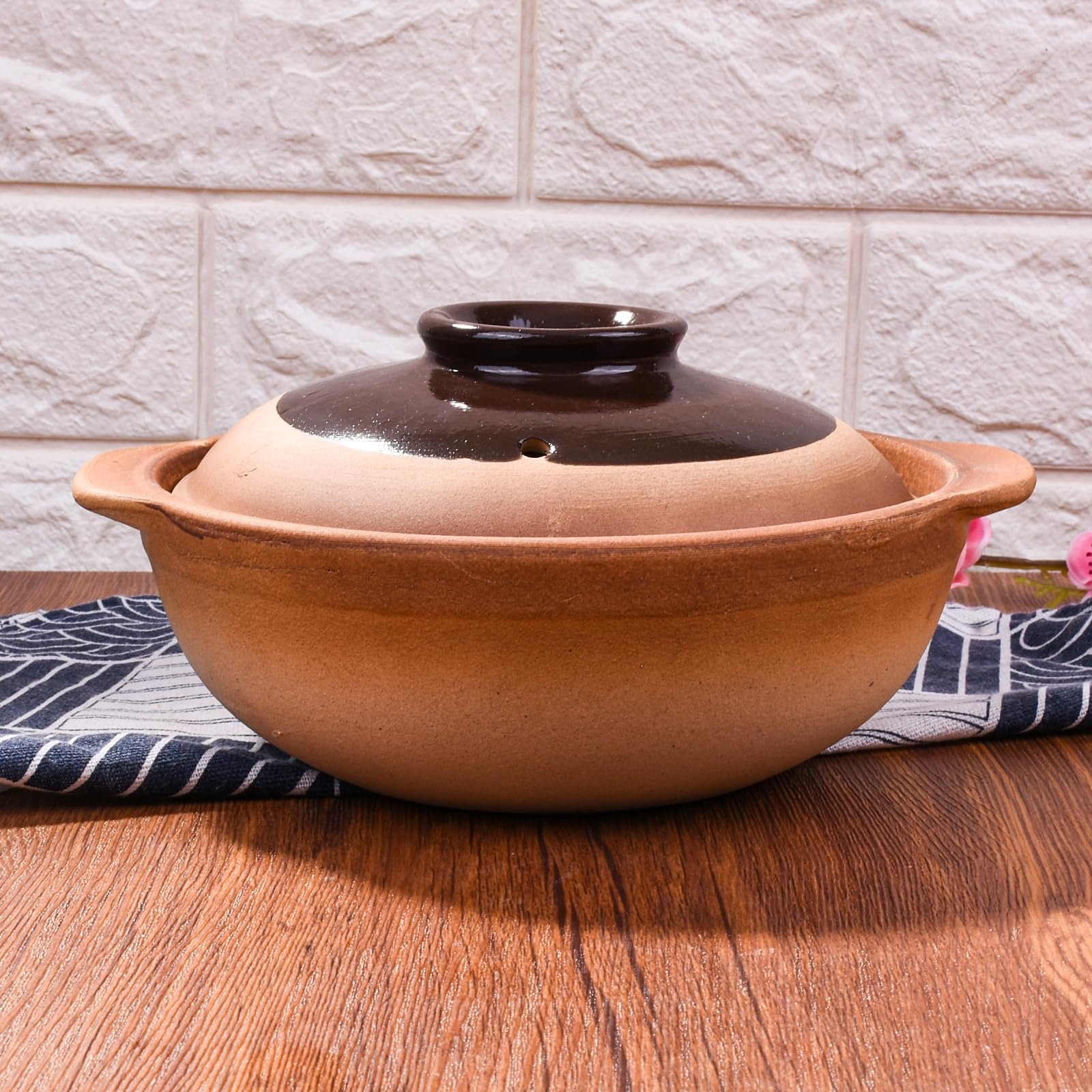 Ceramic Casserole Pot with Lid and Handles, 7.2'' Earthen Clay Cooking Pot - Image 4